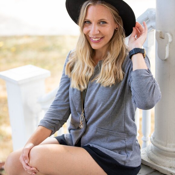 Meet Your Seller! 💜 - Picture 2 of 10